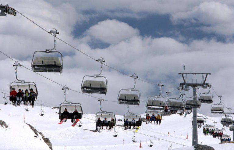 Geht es nach den Alpenvereinen, soll es keine neuen Lifte sowie Kraftwerke im alpinen Raum mehr geben. DPA