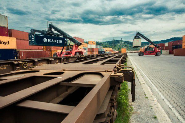 Die Kapazität beim Güterterminal Wolfurt soll durch die derzeit laufende Erweiterung verdoppelt werden.Philipp Steurer