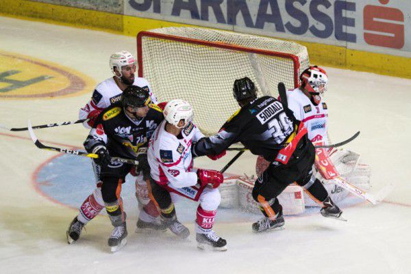 Dornbirn erzielte drei Treffer, bekam aber sechs. Keeper Hardy war wieder einmal nicht auf der Höhe. GEPA/Lerch