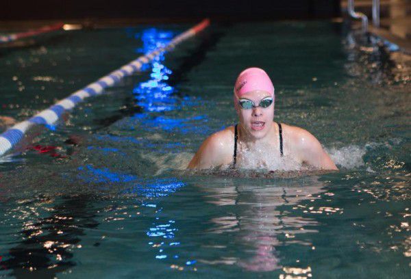 Ida Schluge stellte über 100 Meter Freistil einen neuen Landesrekord auf. Hartinger
