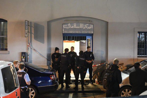 In einer Moschee in Zürich fielen am Montag Schüsse. AP
