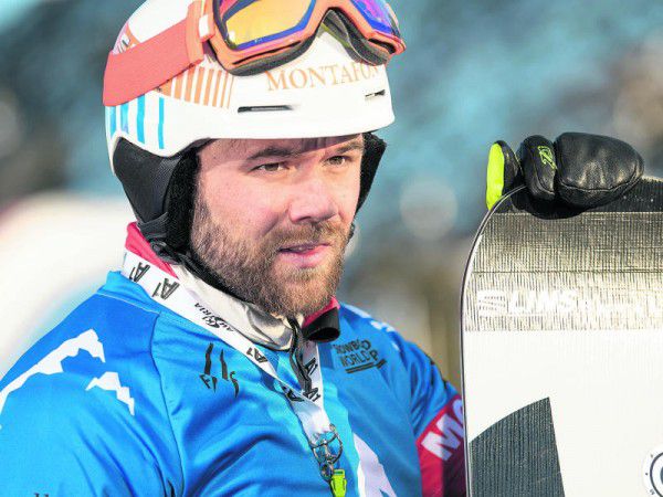 Markus Schairer und Alessandro Hämmerle waren nach ihrem Aus enttäuscht – und spendeten sich gegenseitig Trost. Steurer (2), Gepa/lerch (1)