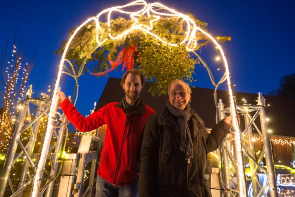 Martin und Heinz Lukanz zeichnen für das leuchtende Spektakel verantwortlich.