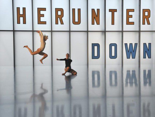 Tänzerinnen in der Weiner-Ausstellung im KUB. sagmeister