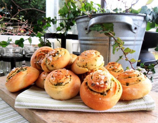 Warm schmecken die Kräuter-Knoblauchschnecken. Ulrike Hagen