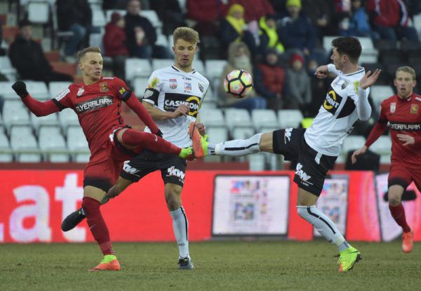 Altach holt beim Trainerdebüt von Martin Scherb in der Bundesliga in der Südstadt einen Punkt. GEPA (4)