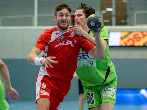 Boris Zivkovic ist nach über 300 Tagen Absenz wieder zurück im roten Trikot der Harder. Gepa(Lerch