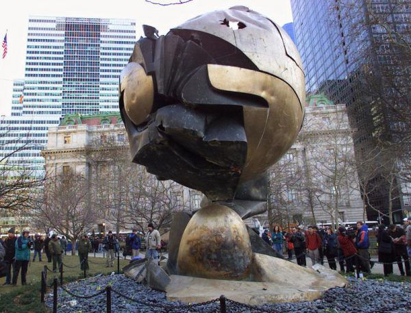 Fritz Königs New Yorker Skulptur. dpa