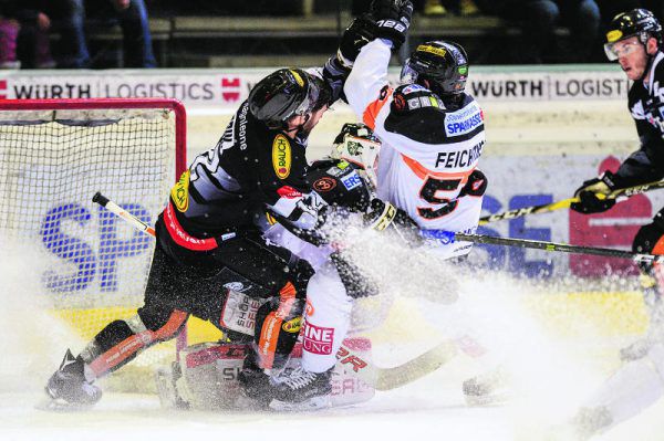 Jeder Scheibenkampf kann heute über den Play-off-Einzug entscheiden. GEPA/Lerch
