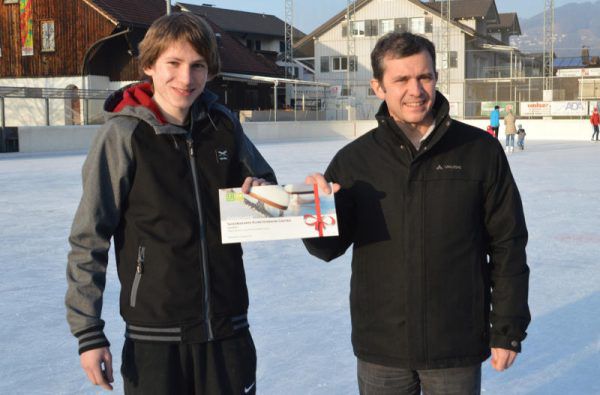 Marcel Schöner mit Bürgermeister Martin Summer. Marktgemeinde Rankweil