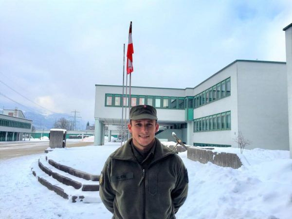 Nach 13 Jahren trägt Klien wieder grün. Der Rennfahrer ist kaum gealtert. AP, Privat