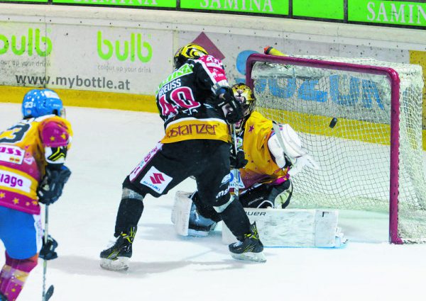 Szene aus dem letzten Duell der Feldkircher gegen Asiago am 21. Februar, in der die VEU 2:1 in Führung ging. Hartinger