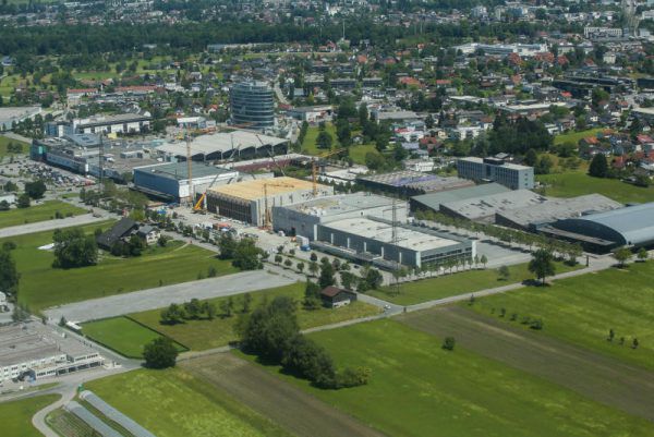 Ein Kostenanstieg macht die Sanierung der Messehalle 5 im Gegensatz zu einem Neubau unwirtschaftlich. Steurer