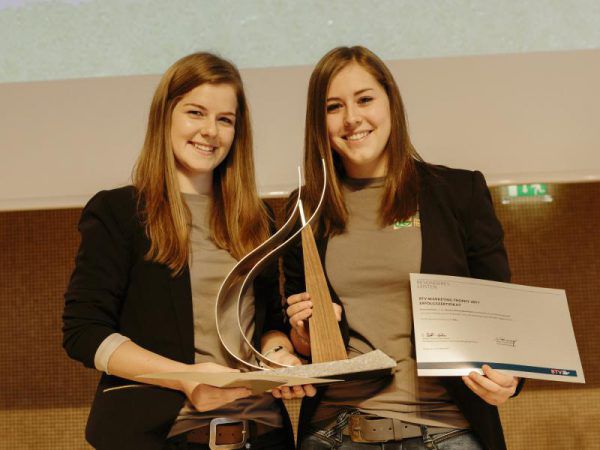 Elisabeth Wieser (links) und Hanna Schertler. BTV