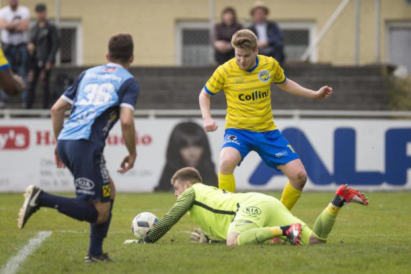 Hard-Keeper Bonetti war vielbeschäftigt gegen Hohenems. Stiplovsek