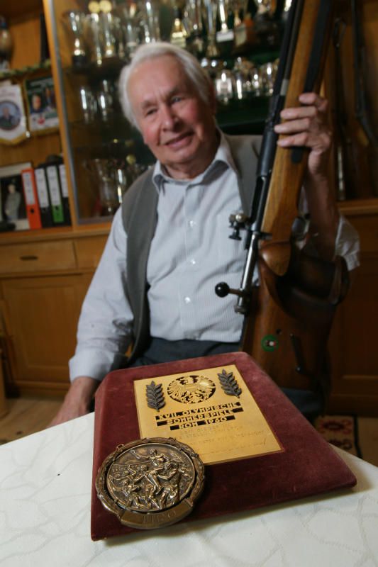 Hubert Hammerer mit Goldmedaille im Jahr 2010. Ludwig Berchtold