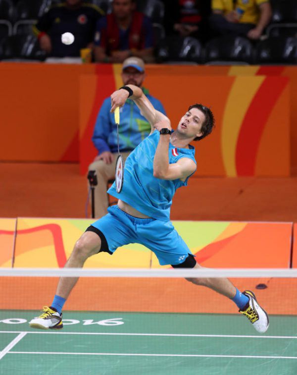 David Obernosterer spielt bei den Olympischen Spielen in Rio. Der absolute Höhepunkt seiner Karriere. Ein halbes Jahr später musste er den Schläger für immer in den Spind stellen.Lacroix
