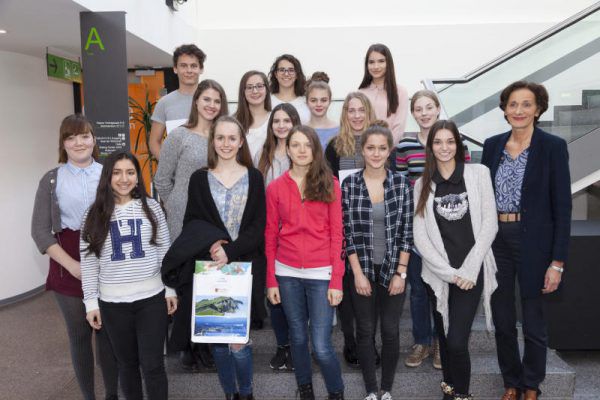 Schullandesrätin Bernadette Mennel gratulierte den Teilnehmenden zu ihren Leistungen. VLK