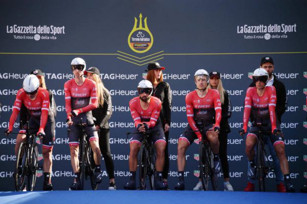 Team Trek mit Matthias Brändle (2. v.r.) vor dem Start. La PRessa