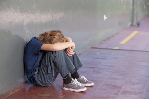 Was das Thema Mobbing an Schulen angeht, fehlt laut Kinderanwalt Rauch eine flächendeckende Präventionsarbeit.symbolbild/shutterstock