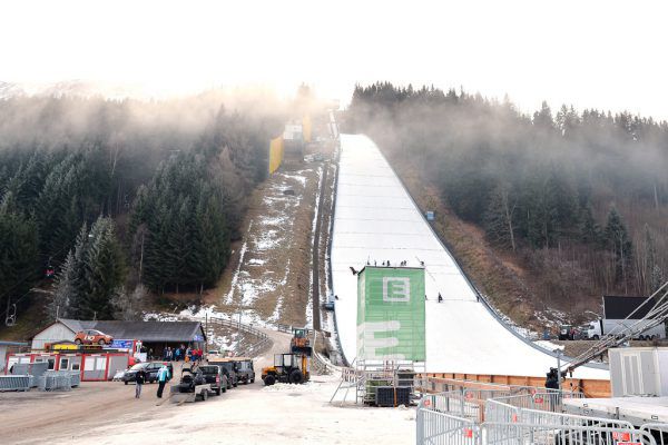 Der Nebel über dem Kulm lichtet sich langsam und eine Rückkehr in den Weltcup steht bevor.Gepa