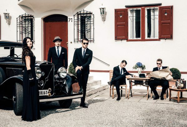 Flo’s Jazz Casino. Links: Sara Koell. Tanzcafe Arlberg
