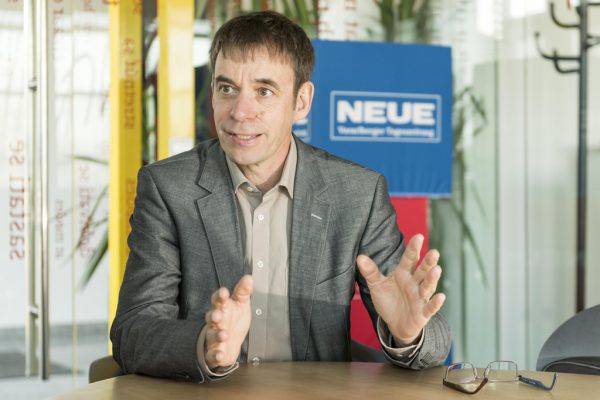 Michael Rauch ist ein Befürworter des Verbots von Zigaretten für unter 18-Jährige.  Stiplovsek