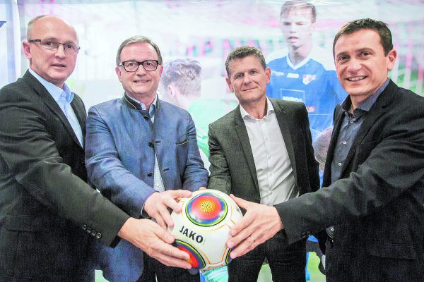 Arbeiten hinkünftig zusammen: die Altacher mit Georg Zellhofer und Karlheinz Kopf sowie der VFV mit Horst Lumper und Andreas Kopf. Steurer