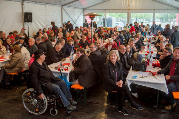 Das Zelt erwies sich als wasserdicht. Bild unten: Gabi Sprickler-Falschlunger, Barbara Blaha und Michael Ritsch.Roland Paulitsch