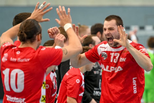 Frederic Wüstner (l.) und Marko Tanaskovic freuten sich lautstark über den Einzug ins Finale.Gepa/Lerch