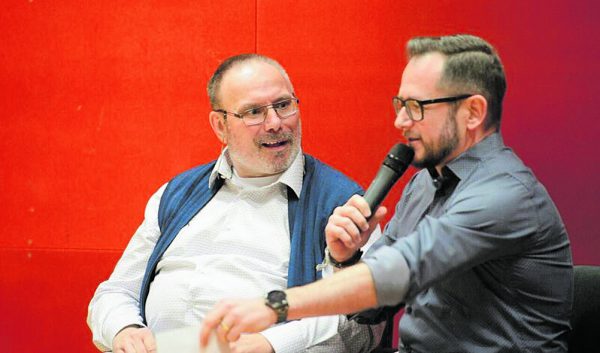 Kurt Gerszi ist Gründer der Selbsthilfegruppe „Ned Lugg lo“, deren Mitglieder sich mit dem Thema Schlaganfall auseinandersetzen. Privat