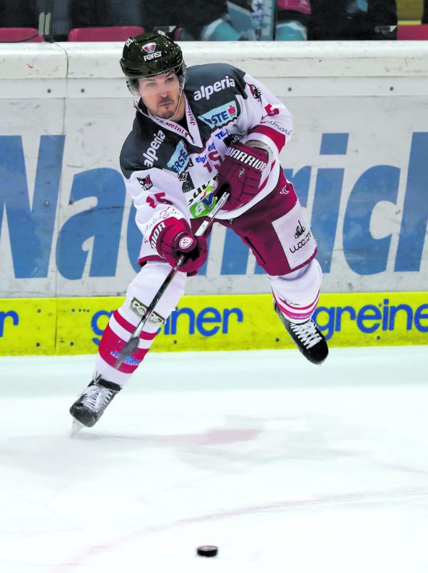 Oben: Brodie Reid, der Dornbirns neuer Torjäger sein soll. Rechts: Thomas Vallant.GEPA (2)