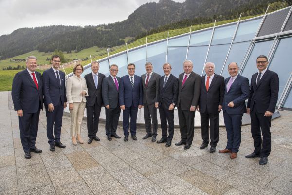 Unter dem Vorsitz von Günther Platter trafen die Landeshauptleute am Donnerstag und Freitag in Alpbach zusammen. Land Tirol/Sedlak