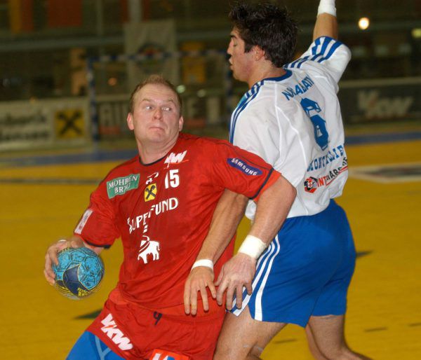 2003 spielte Hard zuletzt in der Champions League. VMH