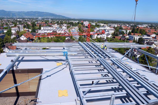 Baustelle in luftiger Höhe. stadt Dornbirn