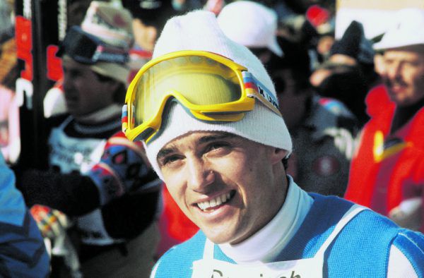 Christian Neureuther oben bei der WM 1978 in Garmisch und unten beim WM-Slalom in St. Moritz 1974 sowie links mit seiner Frau Rosi Mittermaier. DPA (2), Reuters