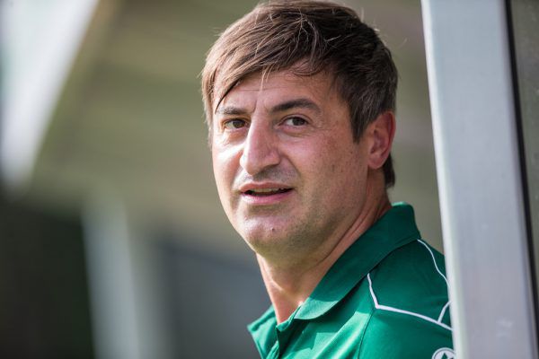 Die Trainer Philipp Eisele (l.) und Goran Sohm-Milovanovic sahen eine kampfbetonte Partie. Sams (4)