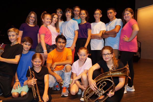 „Junge Bühne Hard“ und Musiker von den Hardis. Ritter (5)