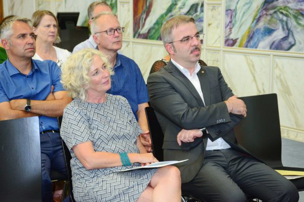 Landesrätin Katharina Wiesflecker und Professor Zekirija Sejdini. VLK