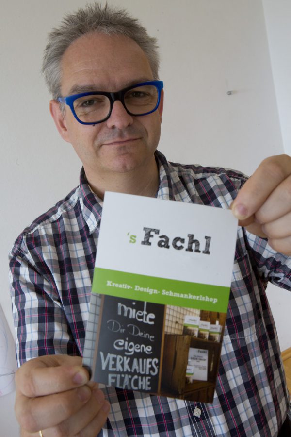 Links: „s‘Fachl“ in Salzburg. Unten: Initiator Gernot Jochum-Müller.Privat (1)