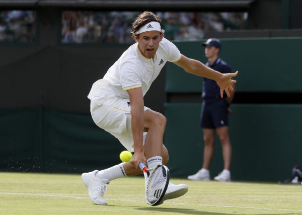 Sebastian Ofner (kleines Bild) benötigte ebenso wie Dominic Thiem nur drei Sätze, um in die zweite Runde einzuziehen. AP Photo, GEPA