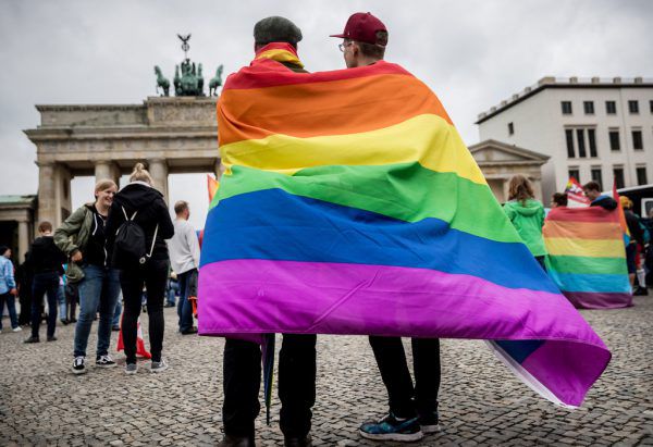 Viel diskutiert wird derzeit das Thema Ehe für alle. DPA/Kappeller