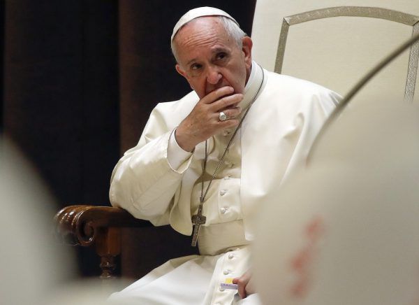 „Ich sitze hier im Vatikan in einem Käfig, aber nicht spirituell. Mir macht nichts Angst“, sagte Papst Franziskus.  AP/Tarantino