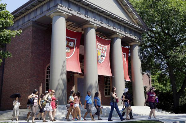 Kein Stipendium in Harvard. AP