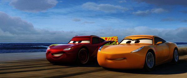 Lightning McQueen wird von Cruz Ramirez trainiert. Image