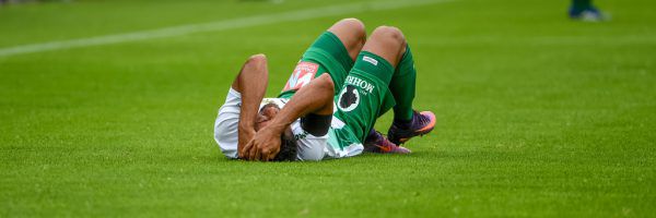 Ronivaldo am Boden – der Brasilianer fehlte zuletzt verletzt. Gepa