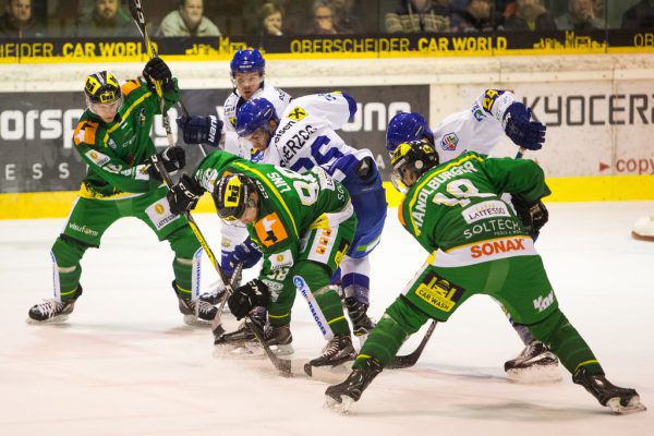 Zum Saisonauftakt zogen die Lustenauer Löwen vor eigenem Publikum gegen die Zeller Eisbären knapp mit 2:3 den Kürzeren.  SAMS