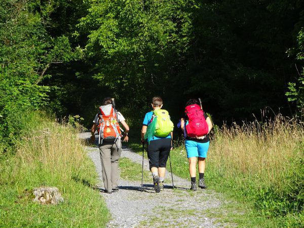 Zurück in den Alltag. Dabei soll die Trauerwanderung helfen. Caritas
