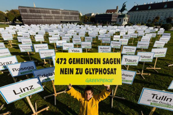 Aktion auf dem Heldenplatz.APA/GREENPEACE/ARMIN RUDELSTORFER