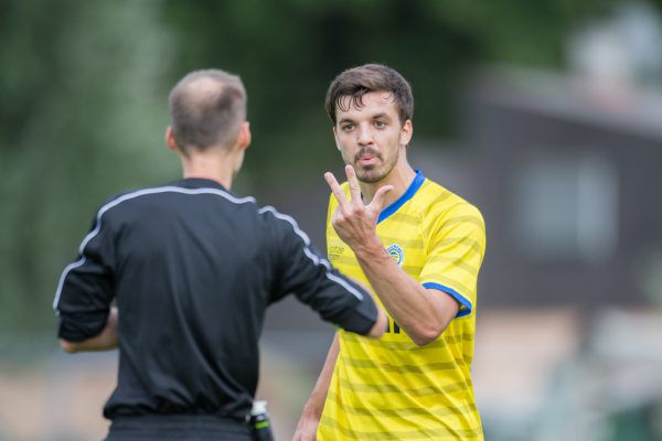 Drei Punkte wollen Fabian Pernstich und Co. gegen den FC Kufstein holen. Frederick Sams